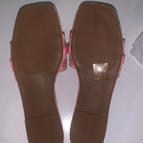 Sandals - Picture 3 of 3